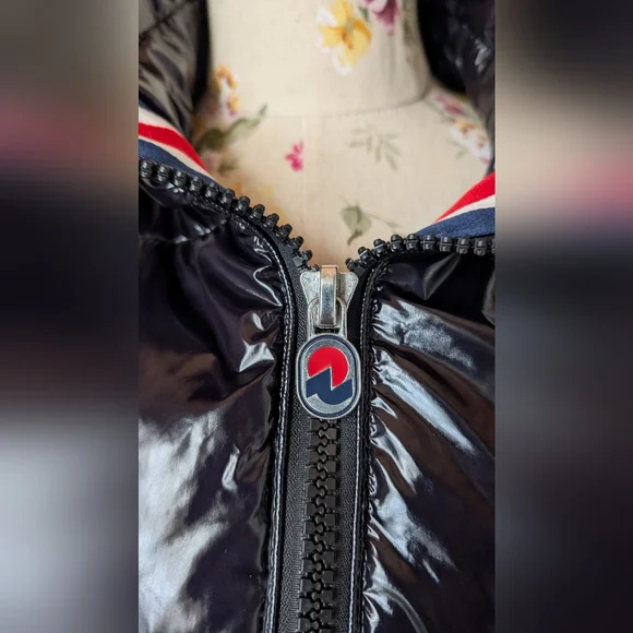 Invicta‎ Puffer Jacket - Picture 3 of 12